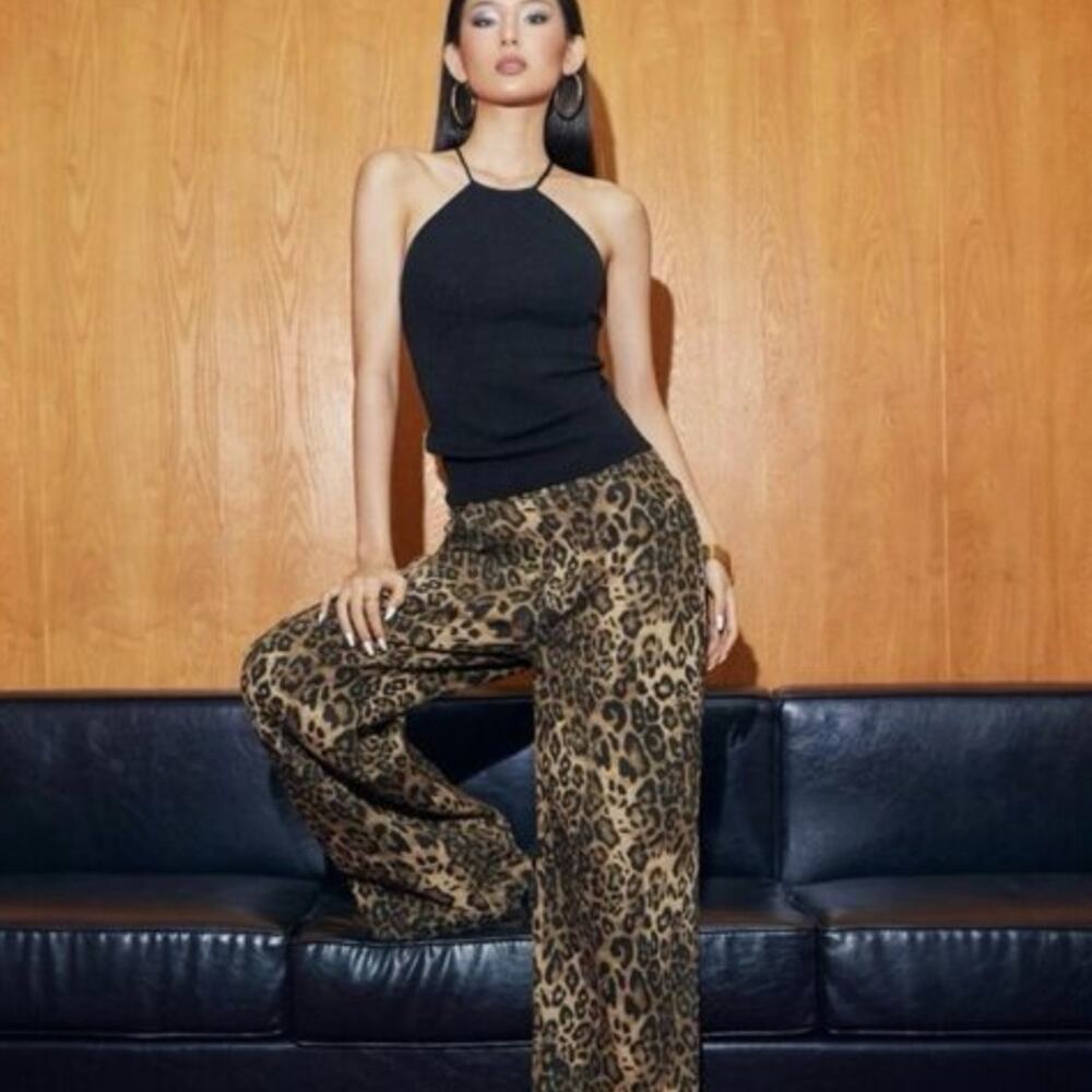 Cider NWT Leopard Print Denim Jeans Wide Leg Baggy Small